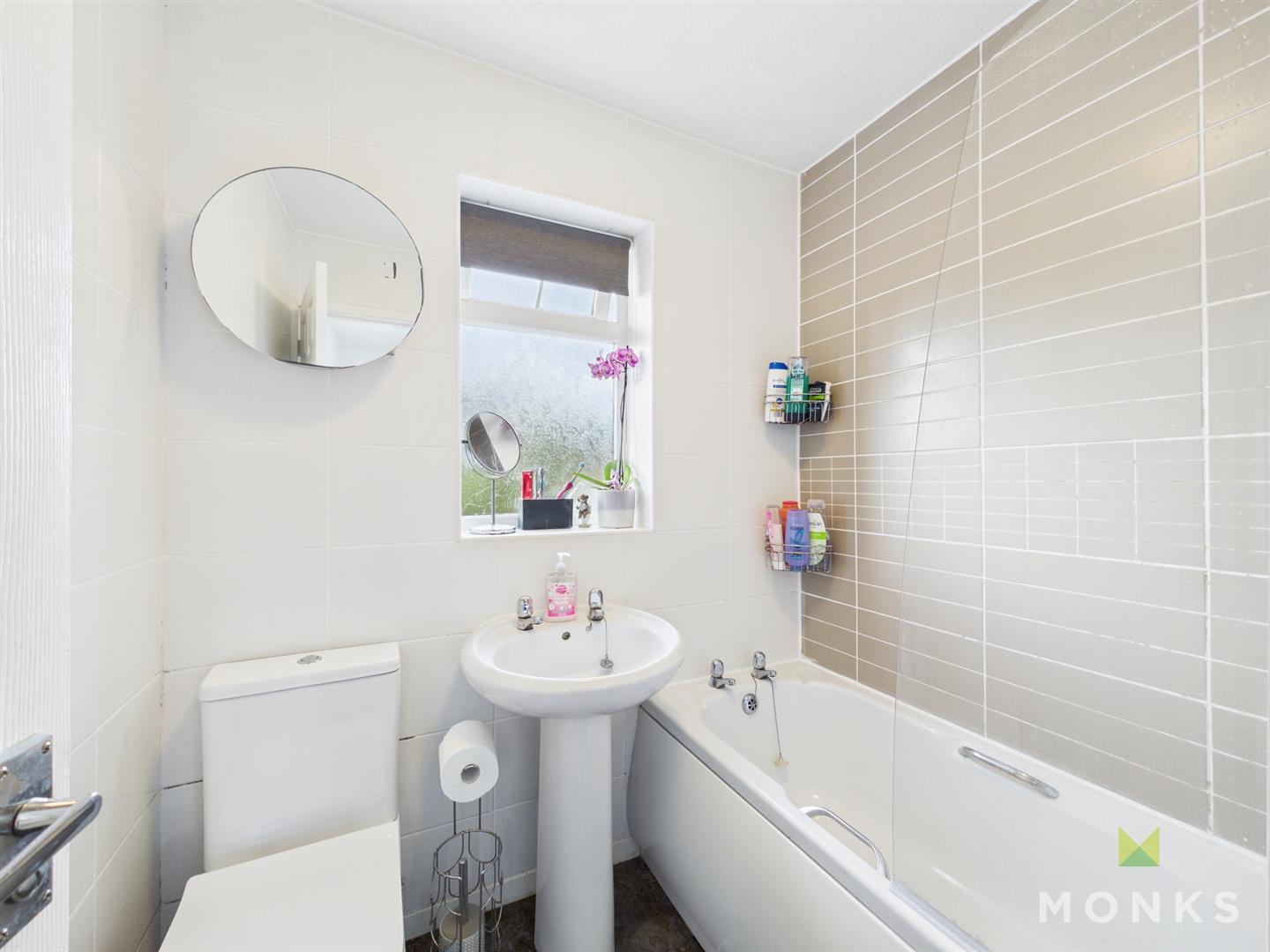 77 Balmoral Crescent, Oswestry, SY11 2XH For Sale